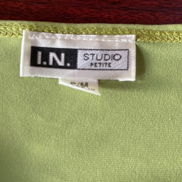 Blouse - Picture 2 of 3